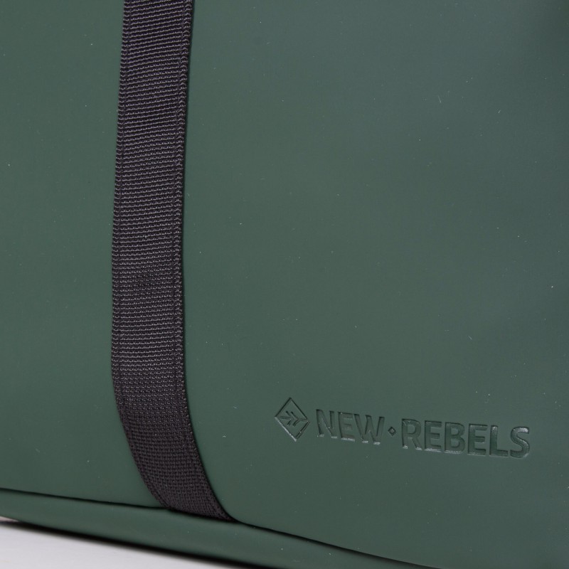 NEW REBELS seljakott Mart 51.1255 (7)
